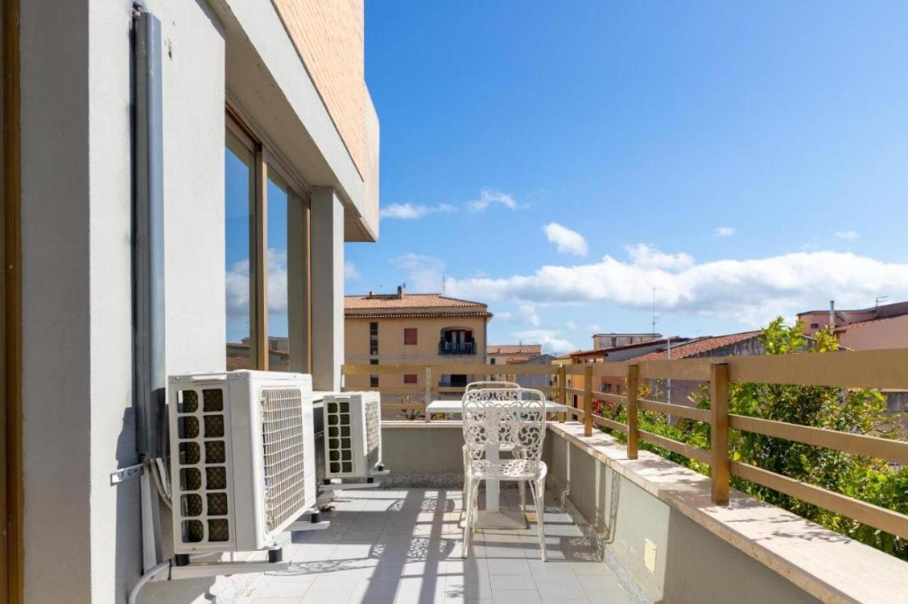Gemelli Guest House Olbia Esterno foto