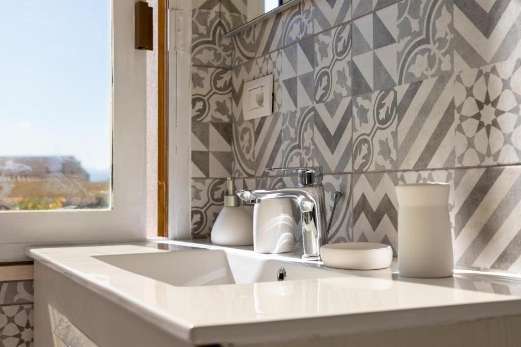 Gemelli Guest House Olbia Esterno foto